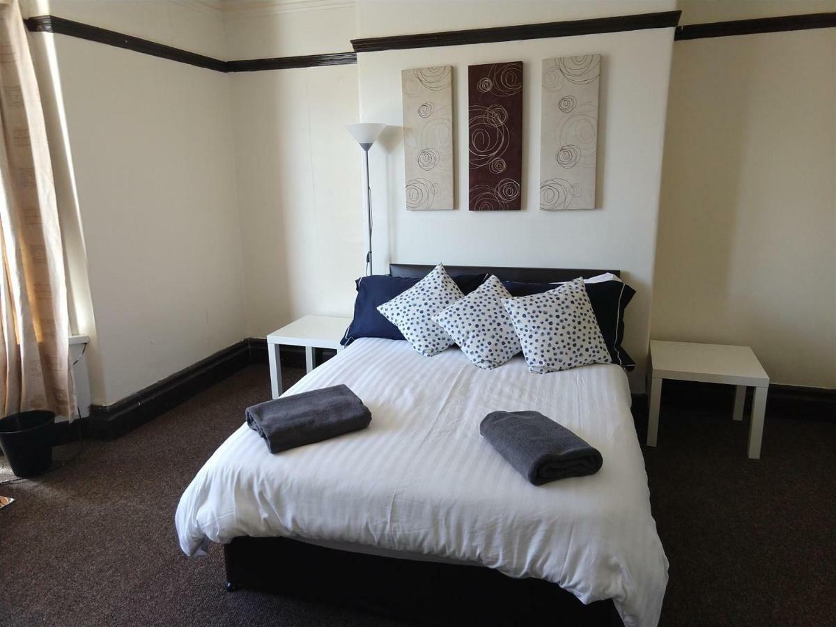 John St Town House - Self Catering - Guesthouse Style - Great Value Family And Double Rooms Workington Exterior foto